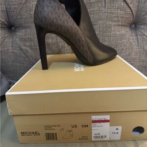 Michael Kors Black and Brown Heels